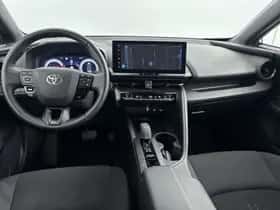Toyota C-HR (2025) thumbnail 4