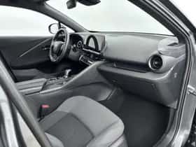 Toyota C-HR (2025) thumbnail 6