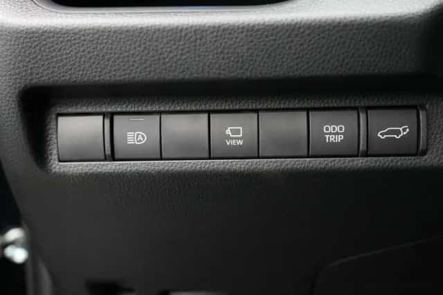 Toyota RAV4 (2025) thumbnail 6