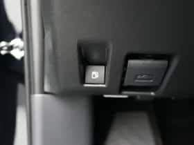 Toyota RAV4 (2025) thumbnail 7