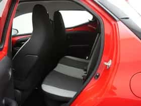 Toyota Aygo (2016) thumbnail 24