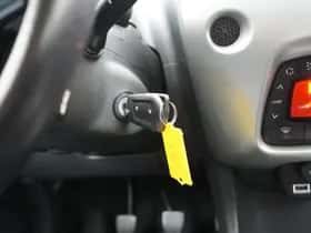 Toyota Aygo (2016) thumbnail 30