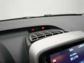 Toyota Aygo (2016) thumbnail 35