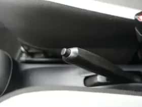 Toyota Aygo (2016) thumbnail 42