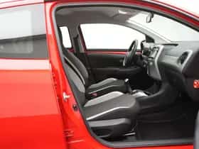 Toyota Aygo (2016) thumbnail 49