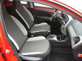 Toyota Aygo (2016) thumbnail 51