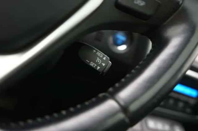 Toyota Auris (2014) thumbnail 4
