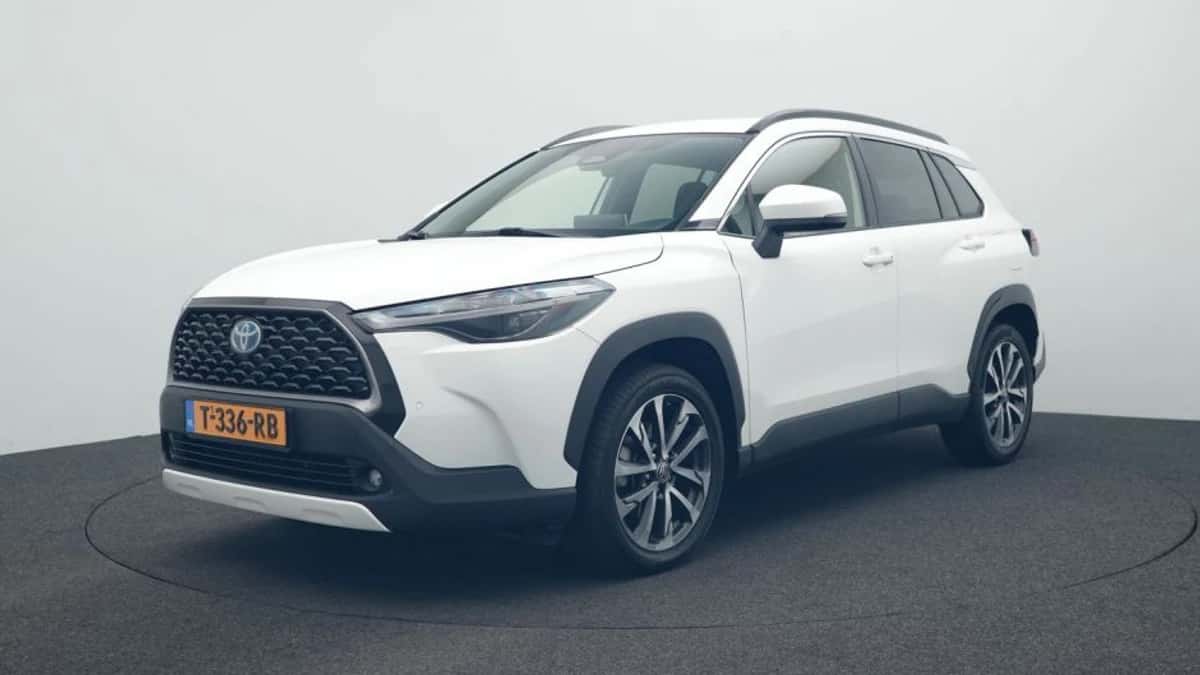 Toyota Corolla_Cross (2023) — foto 1