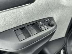 Toyota Yaris (2021) thumbnail 22