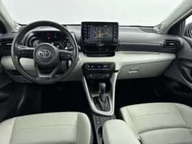 Toyota Yaris (2021) thumbnail 4