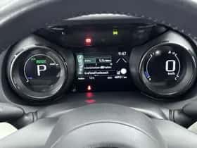 Toyota Yaris (2021) thumbnail 5
