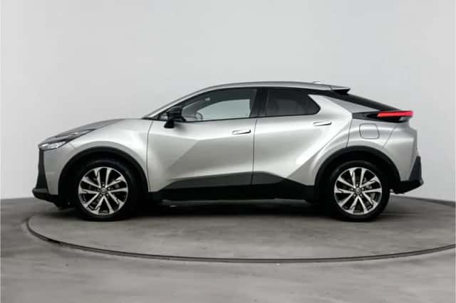 Toyota C-HR (2025) thumbnail 3