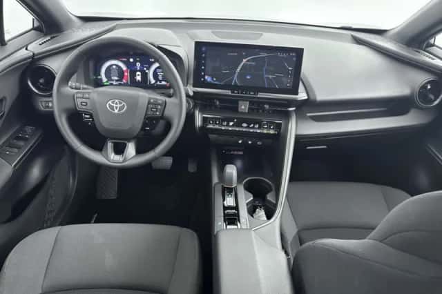 Toyota C-HR (2025) thumbnail 4