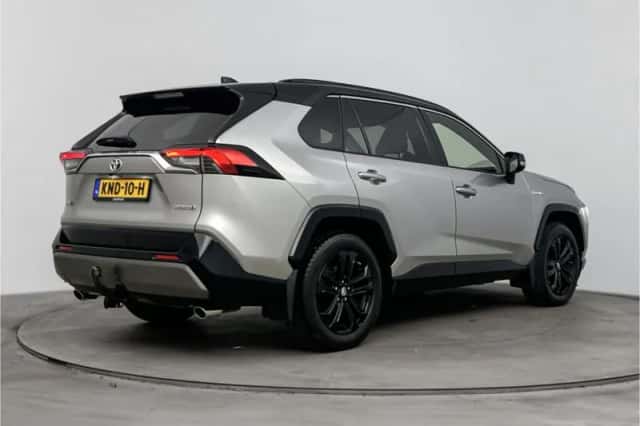 Toyota RAV4 (2020) thumbnail 2