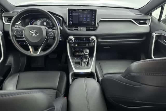 Toyota RAV4 (2020) thumbnail 4