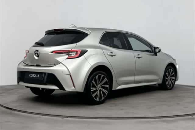 Toyota Corolla (2022) thumbnail 2