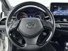 Toyota C-HR (2020) thumbnail 16