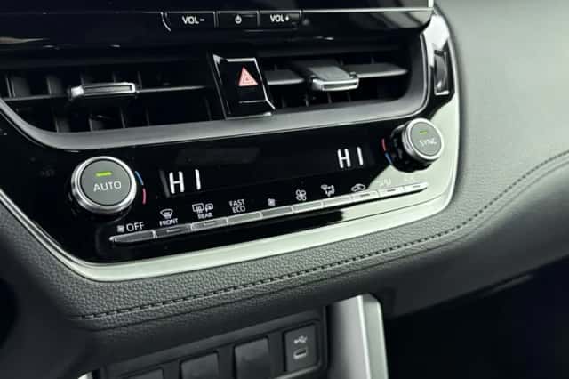 Toyota Corolla_Cross (2025) thumbnail 5