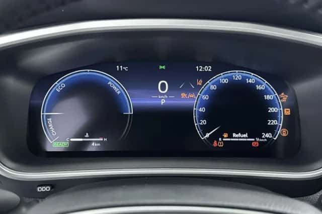 Toyota Corolla_Cross (2025) thumbnail 6