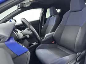 Toyota C-HR (2017) thumbnail 16