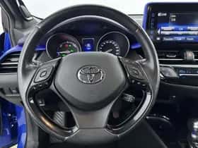 Toyota C-HR (2017) thumbnail 18