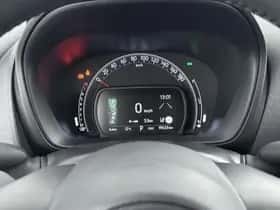 Toyota Aygo (2024) thumbnail 5