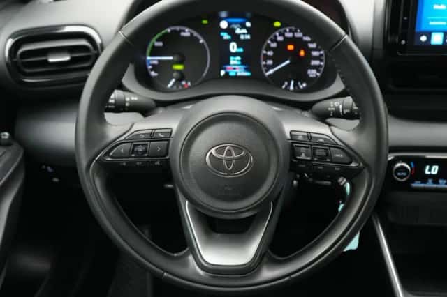 Toyota Yaris (2024) thumbnail 5
