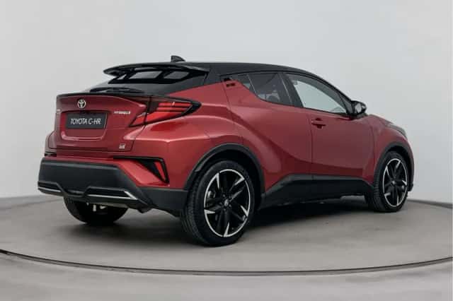 Toyota C-HR (2021) thumbnail 2