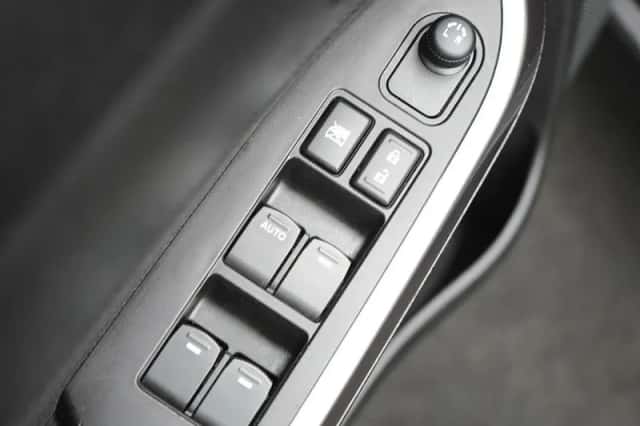 Suzuki Vitara (2020) thumbnail 6