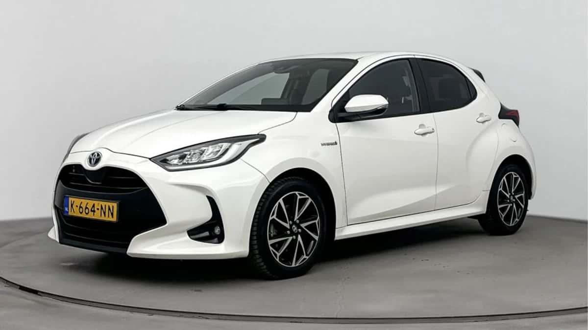 Toyota Yaris (2021) — foto 1