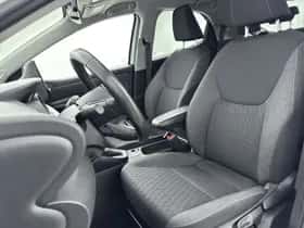 Toyota Yaris (2021) thumbnail 16