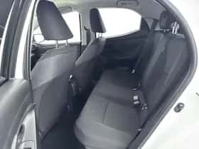 Toyota Yaris (2021) thumbnail 17