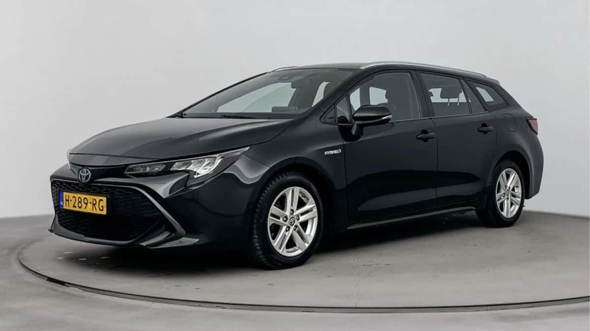 Toyota Corolla_Touring_Sports (2020) — foto 1