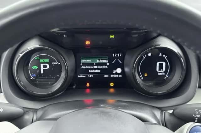 Toyota Yaris (2022) thumbnail 5