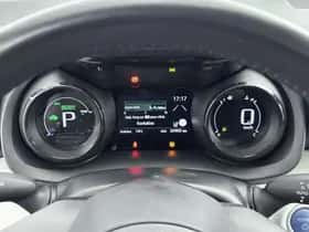 Toyota Yaris (2022) thumbnail 5