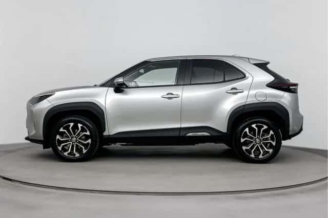 Toyota Yaris_Cross (2021) thumbnail 3