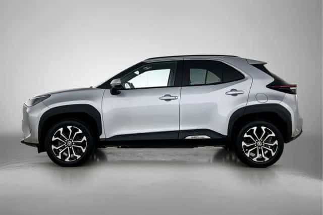 Toyota Yaris_Cross (2024) thumbnail 3