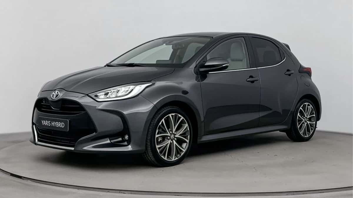 Toyota Yaris (2022) — foto 1