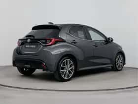Toyota Yaris (2022) thumbnail 2