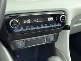 Toyota Yaris (2022) thumbnail 11