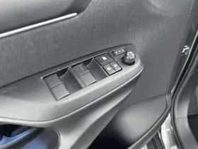 Toyota Yaris (2022) thumbnail 23
