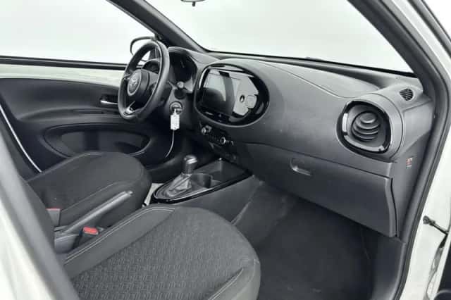 Toyota Aygo (2024) thumbnail 6