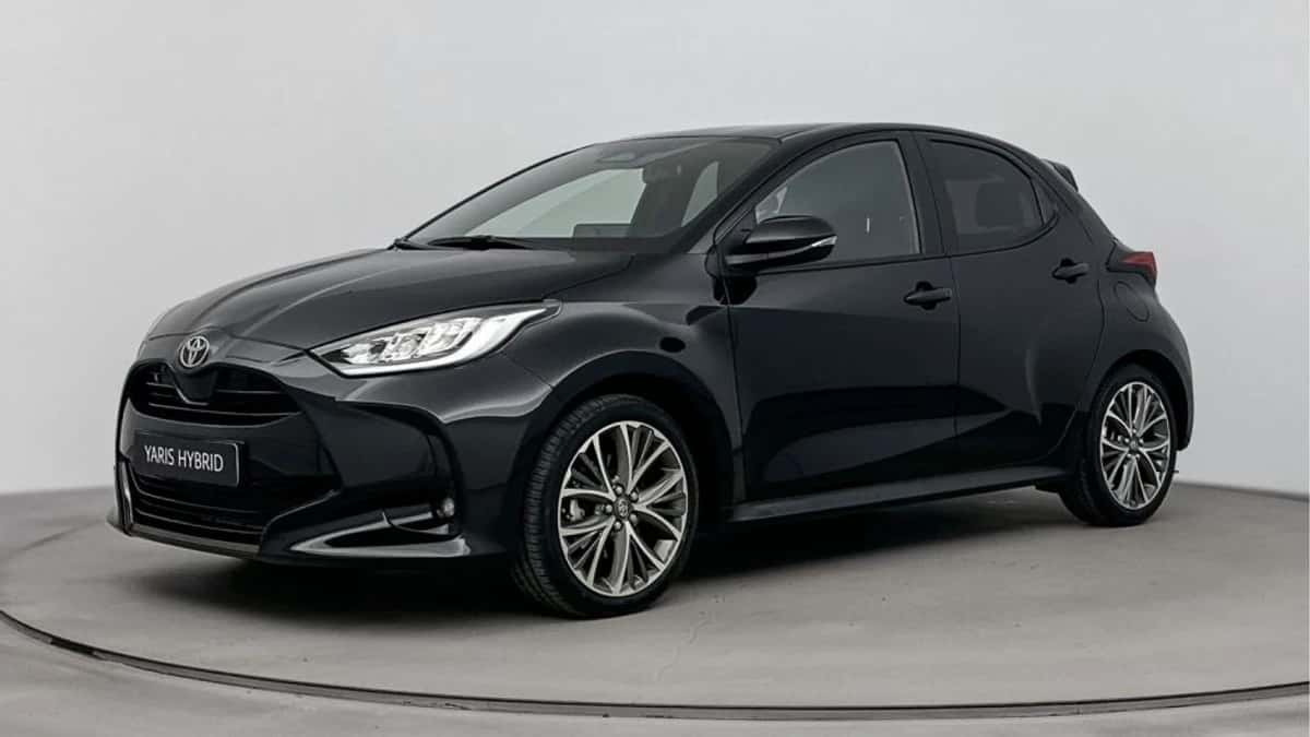 Toyota Yaris (2024) — foto 1
