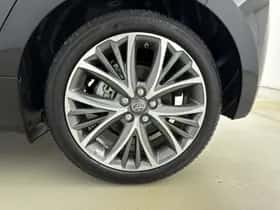 Toyota Yaris (2024) thumbnail 22