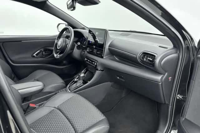 Toyota Yaris (2024) thumbnail 6