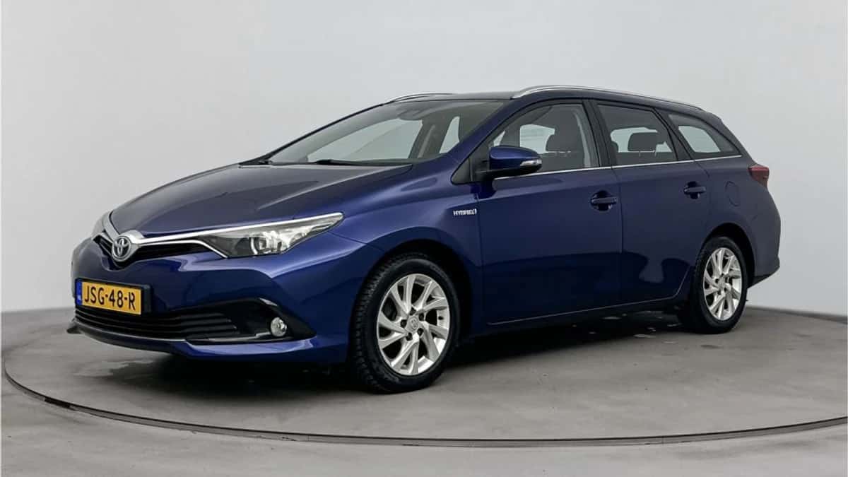 Toyota Auris (2019) — foto 1