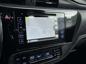 Toyota Auris (2019) thumbnail 9