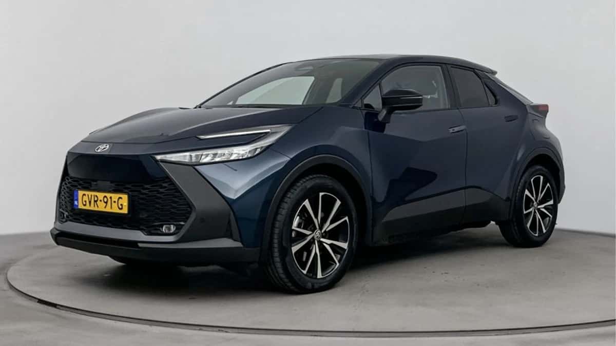 Toyota C-HR (2024) — foto 1