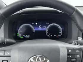 Toyota C-HR (2024) thumbnail 5