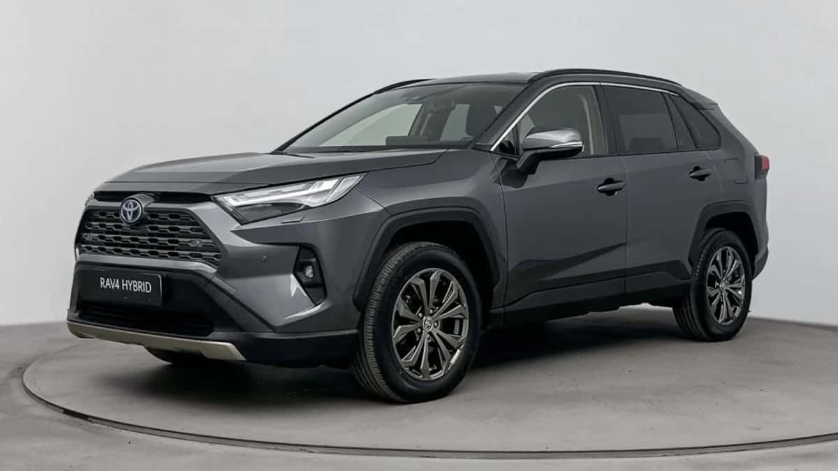Toyota RAV4 (2023) — foto 1